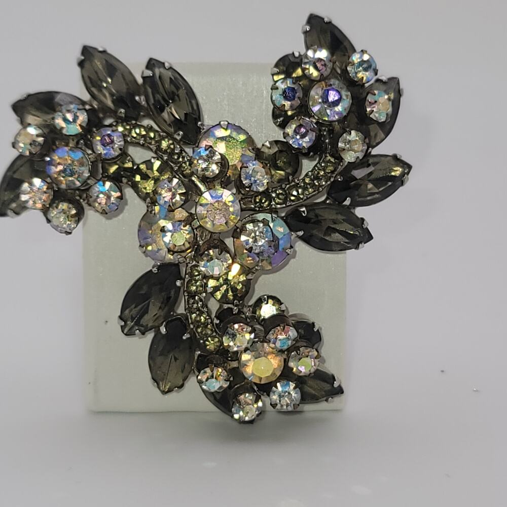 Floral Spray Delizza & Elster Verified Juliana Brooch Ref # 7958